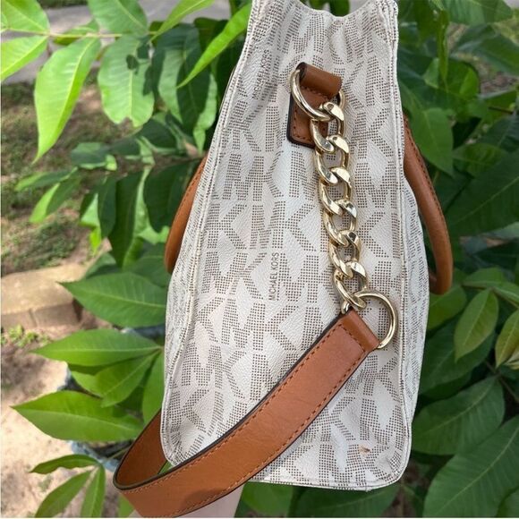 MICHAEL KORS Signature Tan Jet Set Hamilton Selma Raven Shoulder Bag - Picture 8 of 11